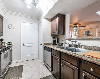 8101 W Flamingo Road - Photo Thumbnail 15