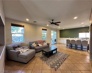 1380 Haven Green Court - Photo Thumbnail 9