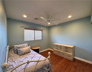 1380 Haven Green Court - Photo Thumbnail 21