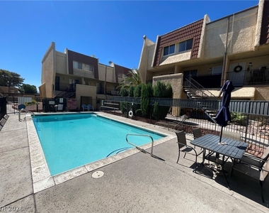 1303 Darlene Way - Photo Thumbnail 1