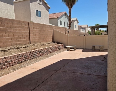 8948 Snowtrack Avenue - Photo Thumbnail 12