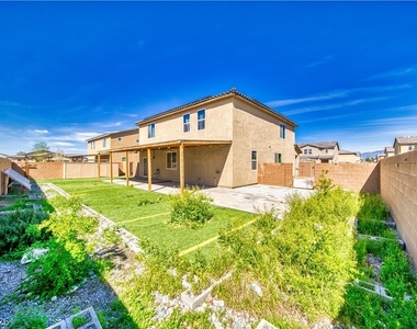 3821 E Weld Avenue - Photo Thumbnail 5