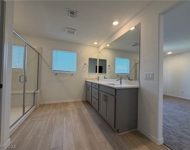 5925 Obsidian Sky Avenue - Photo Thumbnail 24