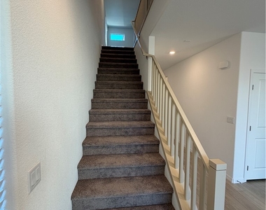 5925 Obsidian Sky Avenue - Photo Thumbnail 11