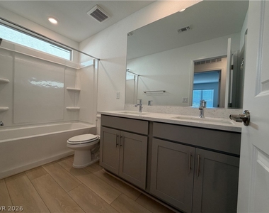 5925 Obsidian Sky Avenue - Photo Thumbnail 18