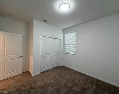 5925 Obsidian Sky Avenue - Photo Thumbnail 3