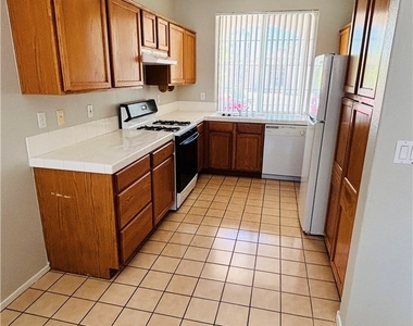 10660 Windrose Point Avenue - Photo Thumbnail 2