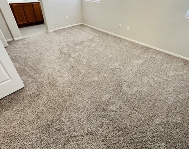 10660 Windrose Point Avenue - Photo Thumbnail 9