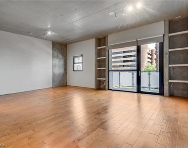 353 E Bonneville Avenue - Photo Thumbnail 1