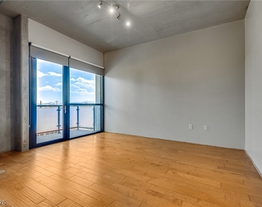 353 E Bonneville Avenue - Photo Thumbnail 9