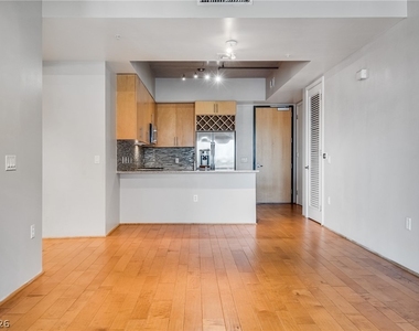 353 E Bonneville Avenue - Photo Thumbnail 6
