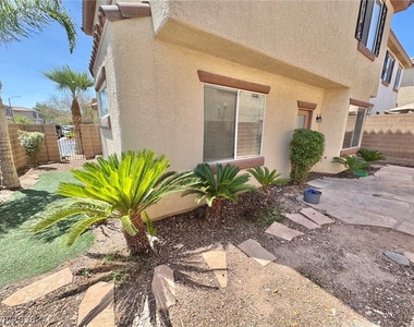 6012 Traviata Avenue - Photo Thumbnail 28