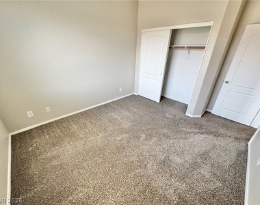 6012 Traviata Avenue - Photo Thumbnail 23