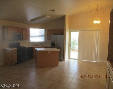 8216 Grassy Point Circle - Photo Thumbnail 8