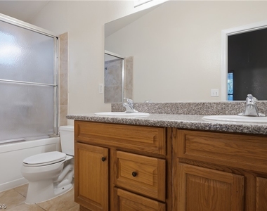 8216 Grassy Point Circle - Photo Thumbnail 27