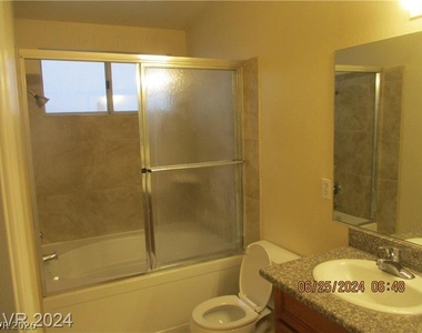 8216 Grassy Point Circle - Photo Thumbnail 20