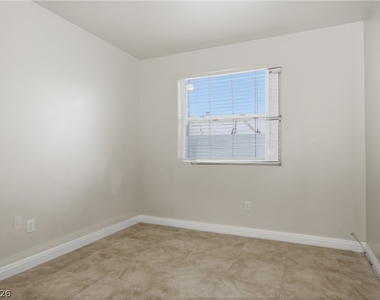 8216 Grassy Point Circle - Photo Thumbnail 32