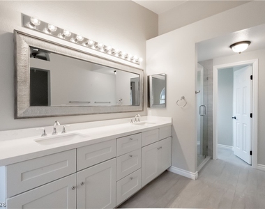 10024 Sail Landing Court - Photo Thumbnail 11