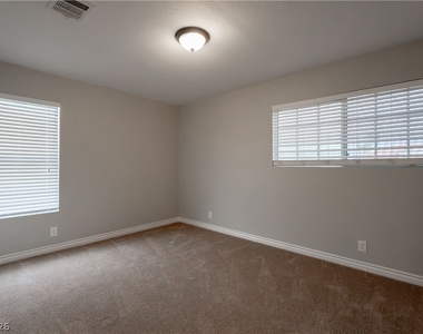 10024 Sail Landing Court - Photo Thumbnail 34