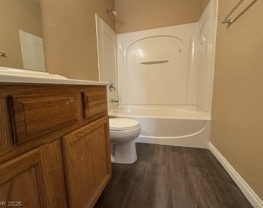 6516 Raven Hall Street - Photo Thumbnail 8