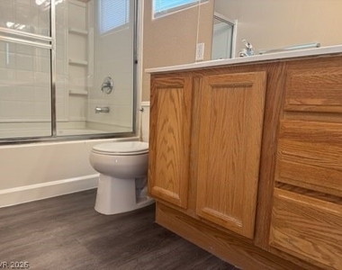 6516 Raven Hall Street - Photo Thumbnail 13
