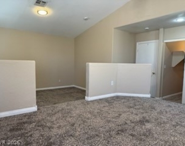 6516 Raven Hall Street - Photo Thumbnail 14