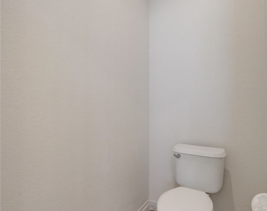 5921 Altissimo Street - Photo Thumbnail 46