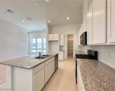 3331 Esker Ridge Avenue - Photo Thumbnail 7