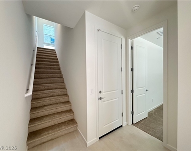 3331 Esker Ridge Avenue - Photo Thumbnail 12