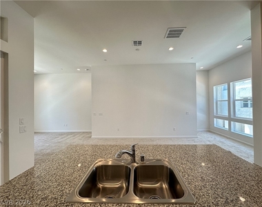 3331 Esker Ridge Avenue - Photo Thumbnail 8