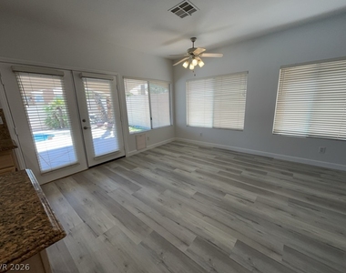 7959 Nookfield Drive - Photo Thumbnail 9