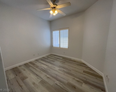 7959 Nookfield Drive - Photo Thumbnail 3