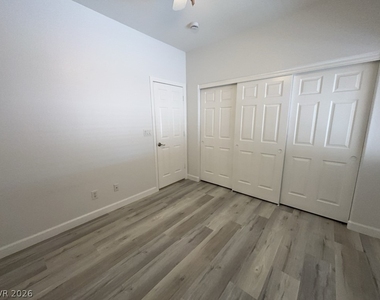 7959 Nookfield Drive - Photo Thumbnail 12