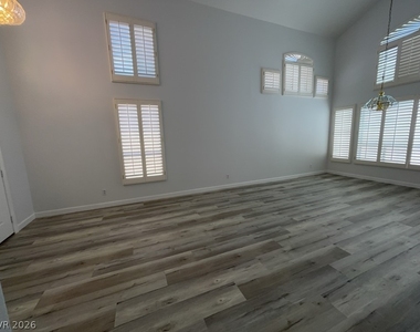 7959 Nookfield Drive - Photo Thumbnail 1