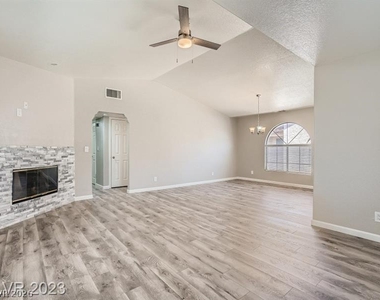 1411 Santa Margarita Street - Photo Thumbnail 4