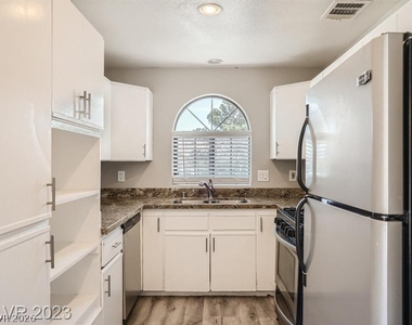 1411 Santa Margarita Street - Photo Thumbnail 16