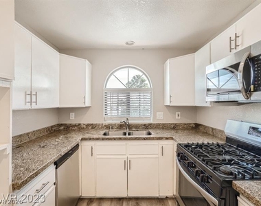 1411 Santa Margarita Street - Photo Thumbnail 15