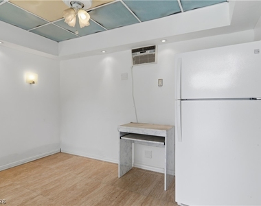 4727 Beaconsfield Street - Photo Thumbnail 47