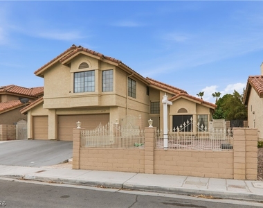 4727 Beaconsfield Street - Photo Thumbnail 2
