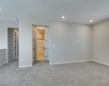 109 Medianoche Street - Photo Thumbnail 31