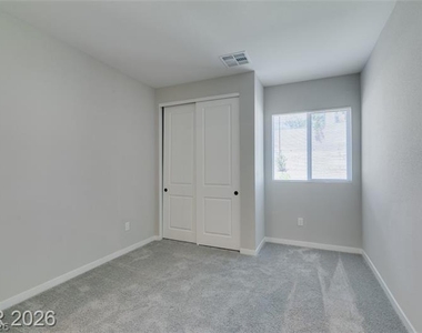 109 Medianoche Street - Photo Thumbnail 28