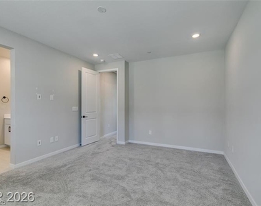 109 Medianoche Street - Photo Thumbnail 39