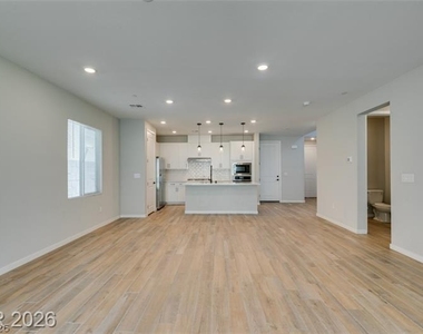 109 Medianoche Street - Photo Thumbnail 16