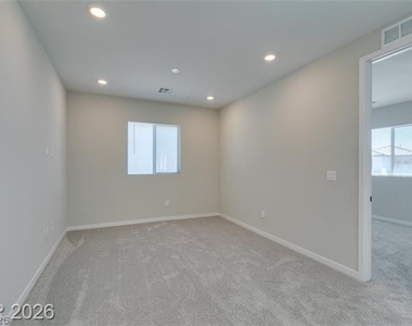 109 Medianoche Street - Photo Thumbnail 30