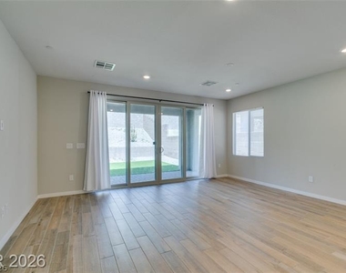 109 Medianoche Street - Photo Thumbnail 11