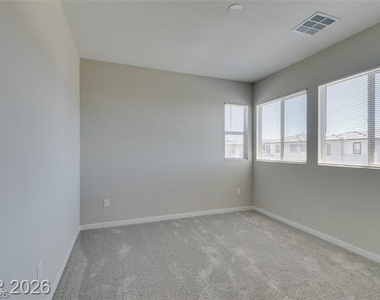 109 Medianoche Street - Photo Thumbnail 33