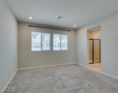 109 Medianoche Street - Photo Thumbnail 37