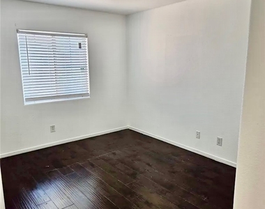 8971 Lily Touchstone Court - Photo Thumbnail 13