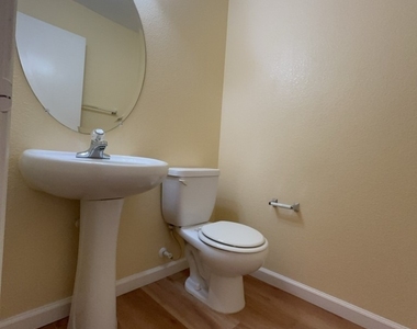 6045 Stone Hollow Avenue - Photo Thumbnail 6