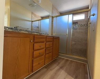 6045 Stone Hollow Avenue - Photo Thumbnail 3